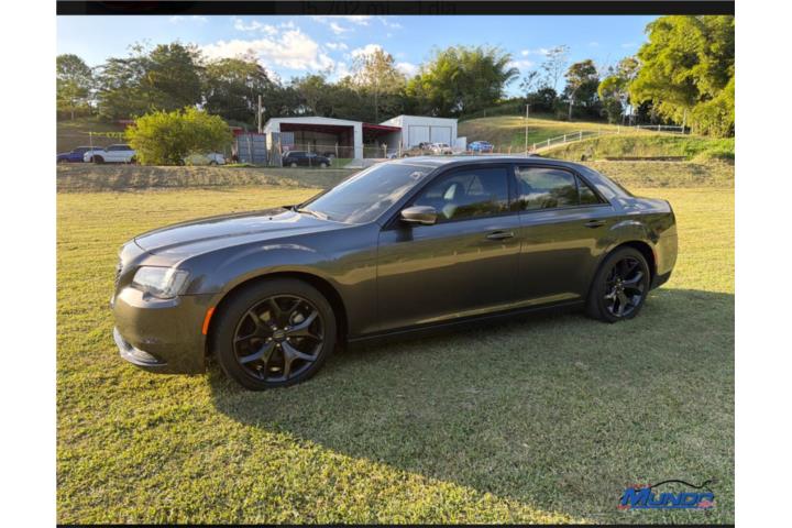 2023 Chrysler 300
