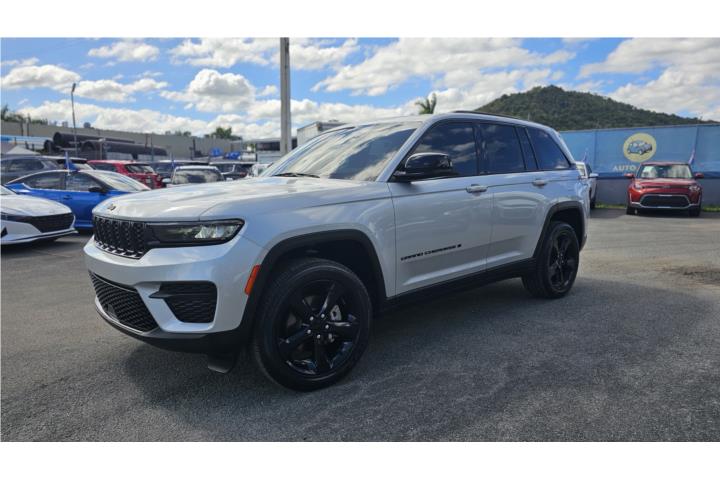 2023 Jeep Grand Cherokee Laredo