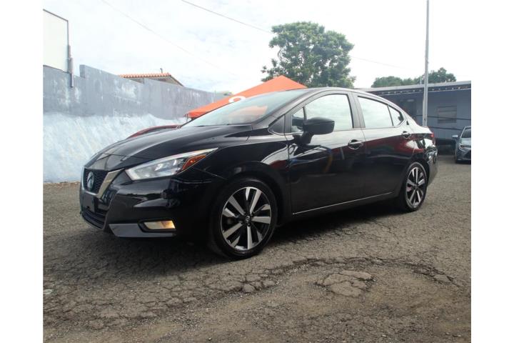 2021 Nissan Versa SR