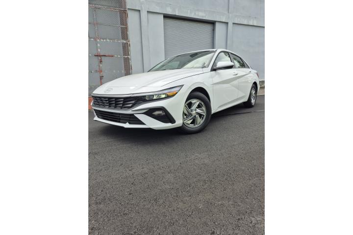 2025 Hyundai Elantra SE