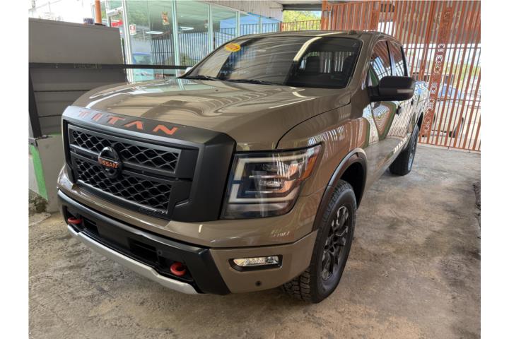 Nissan Titan del 2021