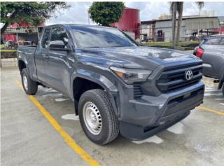 Toyota Puerto Rico TACOMA 24 CABINA 1/2 CON SOLO 1,000 MILLAS!!