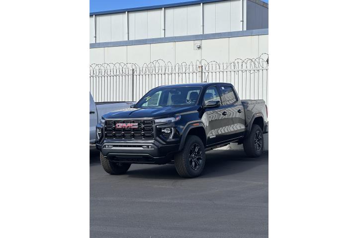 2024 GMC Canyon