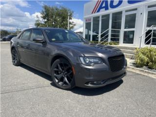Chrysler Puerto Rico 300 S! Semi Nuevo! Huele a Nuevo! 