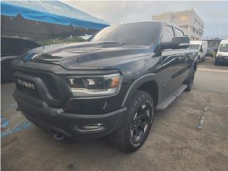 RAM Puerto Rico CREW 4X4 V8 30K MILLAS NEGRA DESDE 669