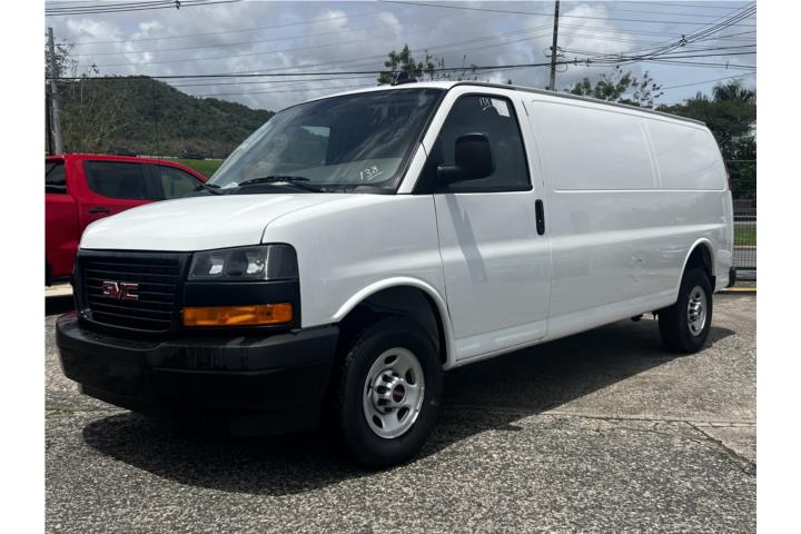 GMC Savana del 2025