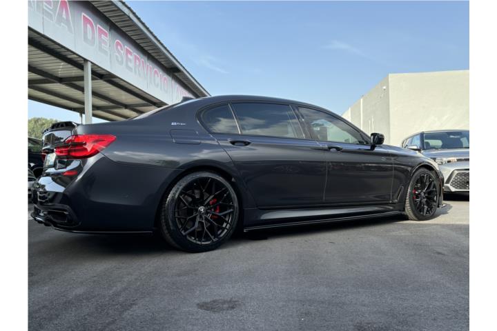 2017 BMW 740e iPerformance