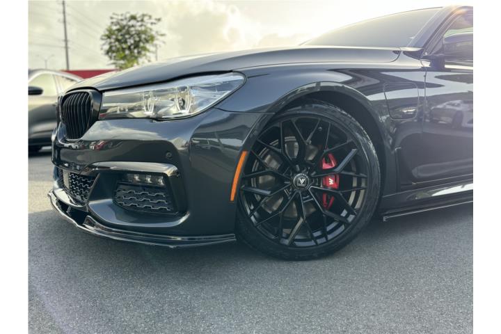 2017 BMW 740e