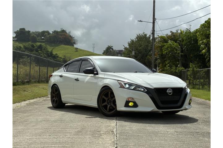 Nissan Altima SR 2019