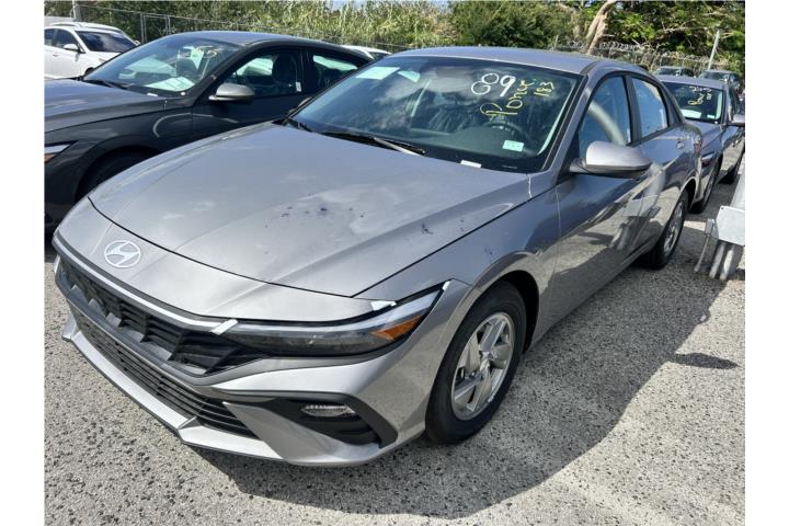 Hyundai Elantra del 2025