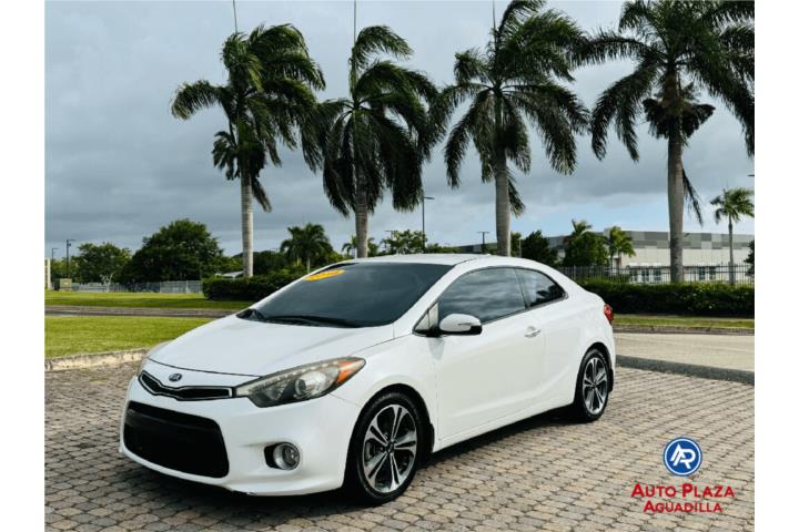 White Kia Forte Koup
