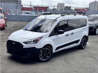 Ford Puerto Rico Transit Connect XL con accesorios 