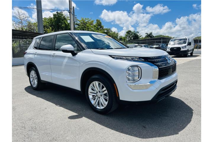 2024 Mitsubishi Outlander ES