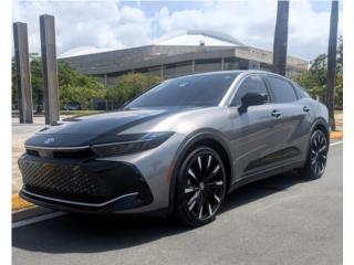 Toyota Puerto Rico Toyota Crown Platinum AWD 2023. 26k millas.