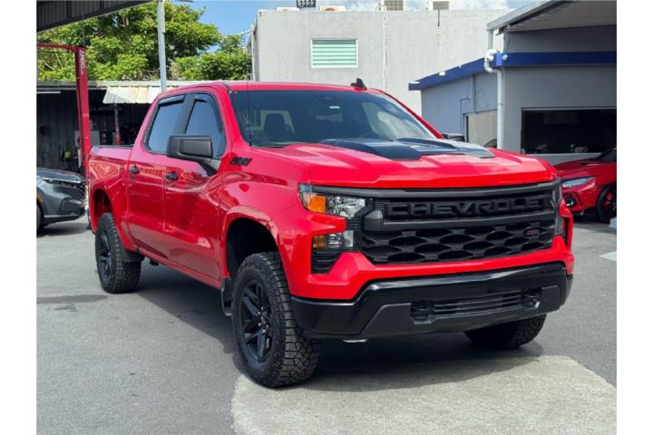 CHEVROLET SILVERADO 1500 CUSTOM RST
