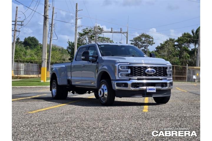 2025 Ford F-450 Super Duty Lariat