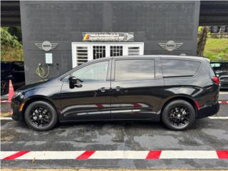 Honda Puerto Rico CRYSLER PASIFICA BLACK EDITION 