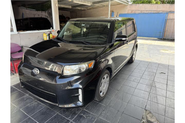 SCION XB 2014 COMO NUEVA