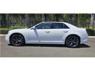Chrysler Puerto Rico CHRYSLER 300 S 2013 10KMI 28900.00 CERO PRONT