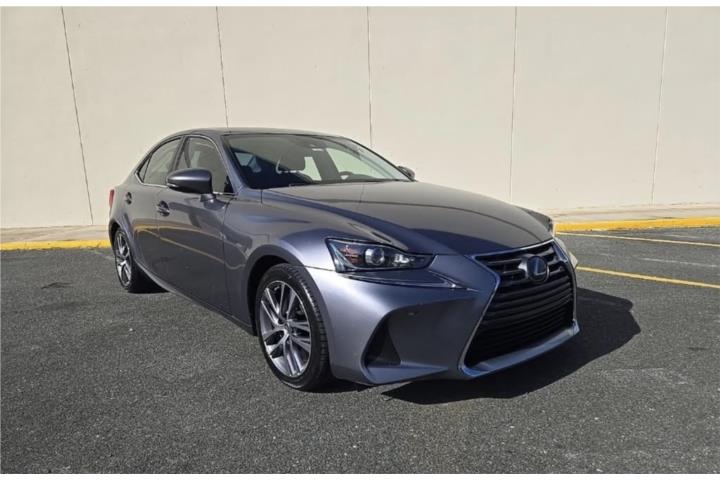 Lexus IS 2019