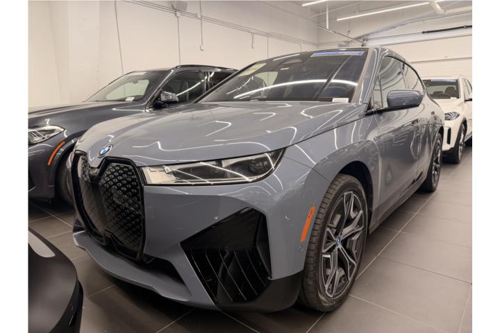 BMW iX del 2025
