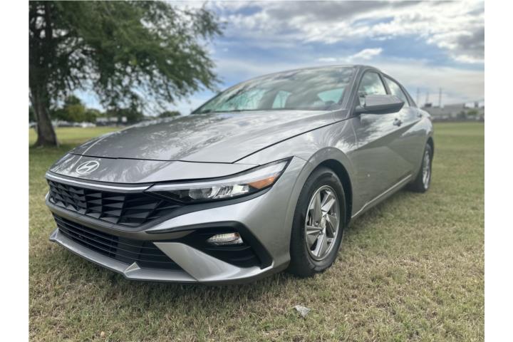 Hyundai Elantra del 2024
