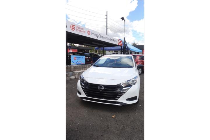 Nissan Versa del 2024