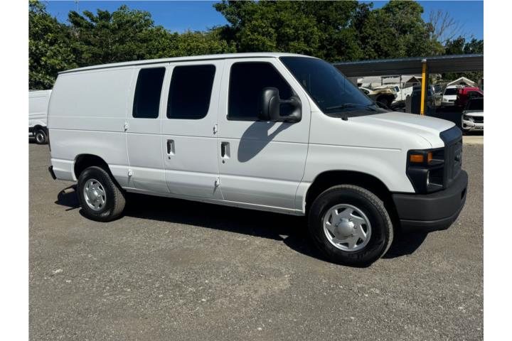 2013 Ford E-250 Van