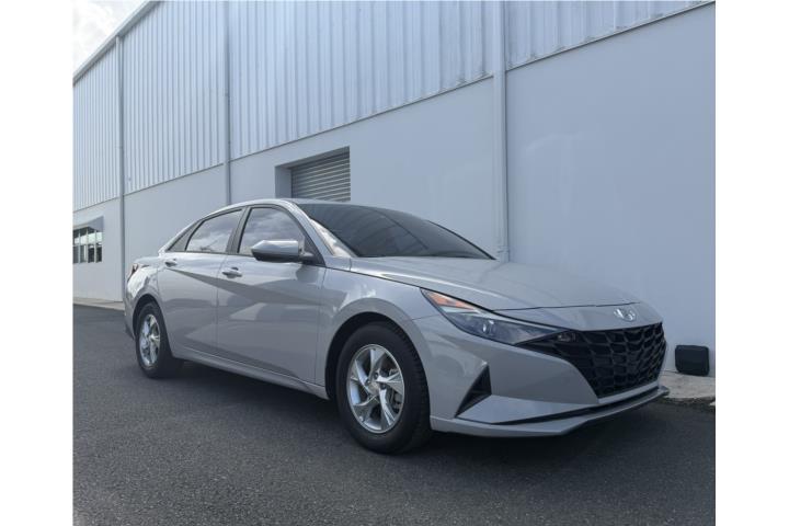 Hyundai Elantra del 2024