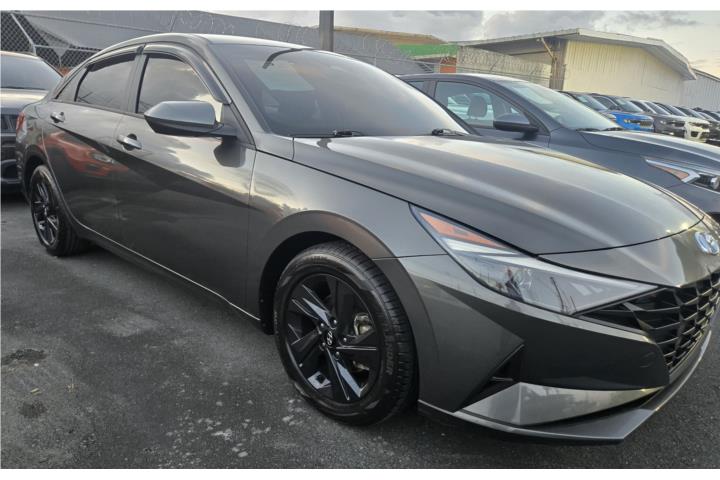 Hyundai Elantra del 2023