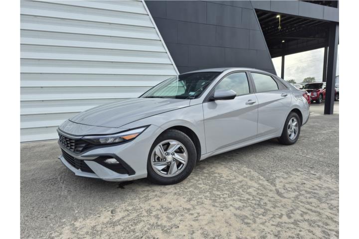Hyundai Elantra del 2024