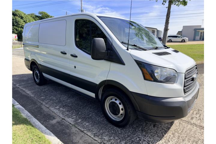 2019 Ford Transit Cargo Van 1500