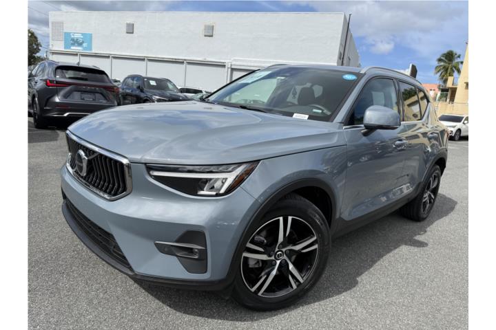 2023 Volvo XC40