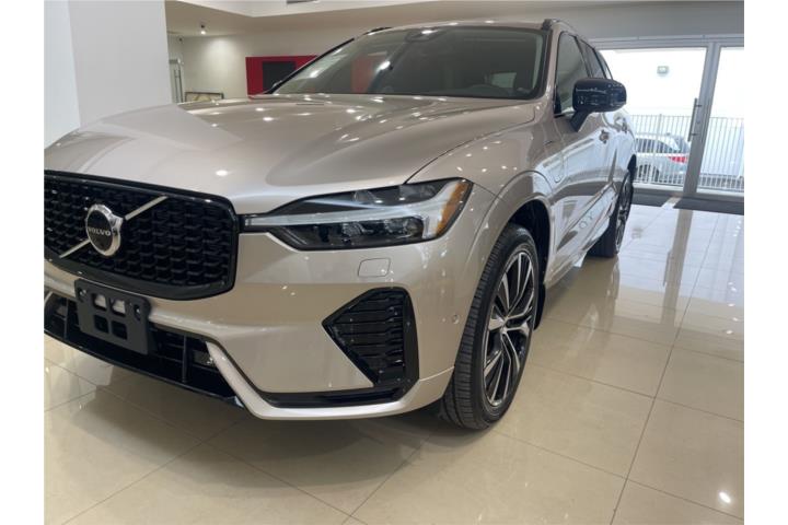 2023 Volvo XC60 Recharge T8 Ultimate Dark AWD