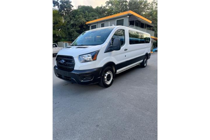 Ford Transit 15 Passenger