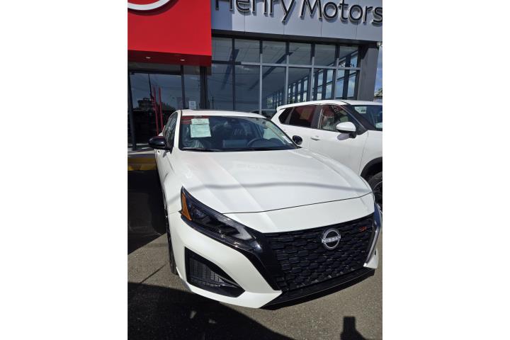 Nissan Altima del 2025