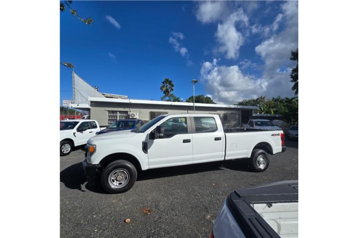 FORD F250 2022 4PTA CAJON LARGO 4X4