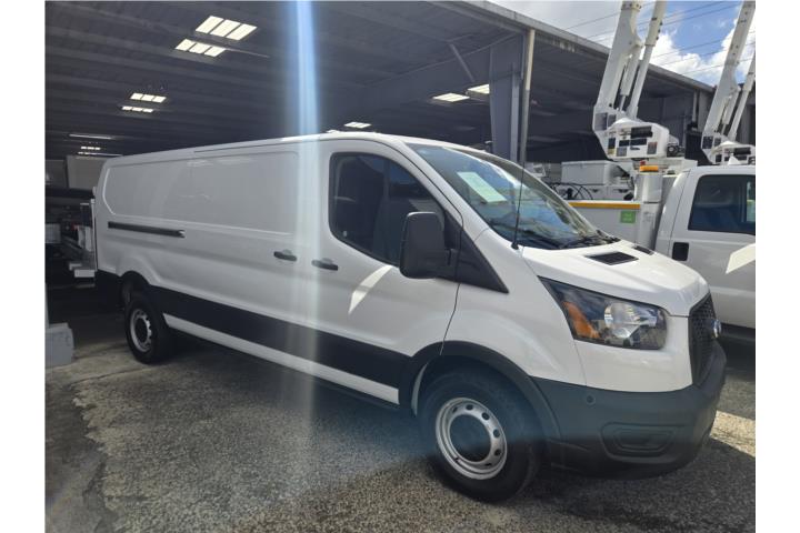 Ford Transit Cargo Van del 2023