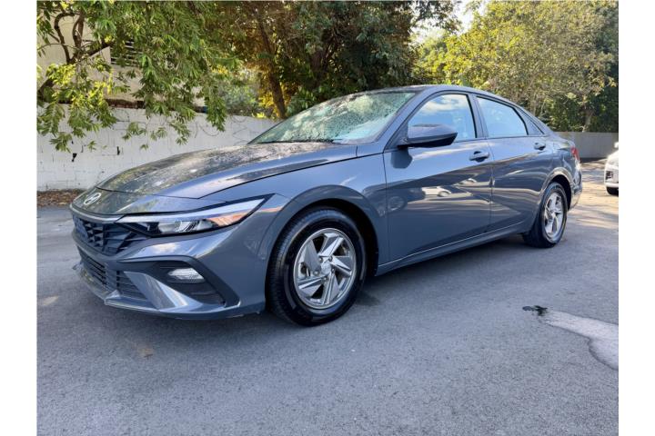 Hyundai Elantra del 2025
