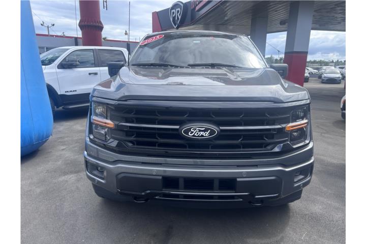 2025 FORD F-150 Nueva solo 2974 millas