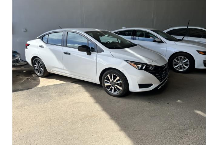 Nissan Versa del 2024