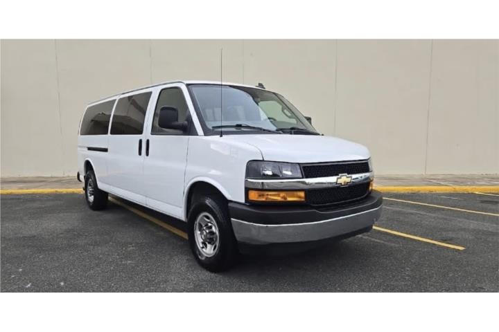 2024 Chevrolet Express LT