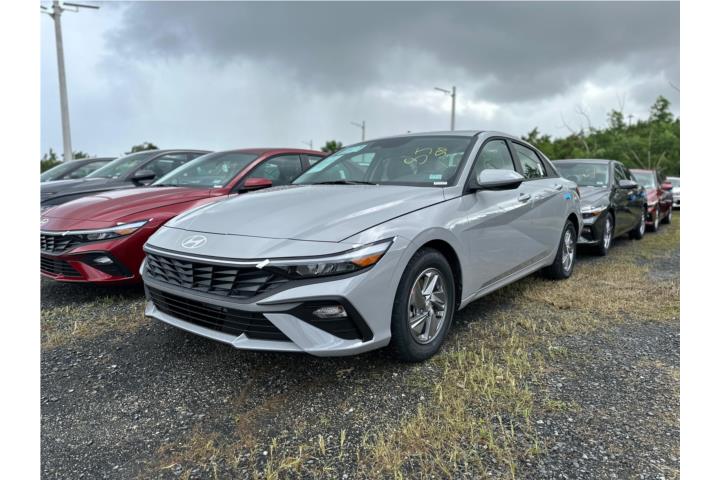 2025 Hyundai Elantra SE