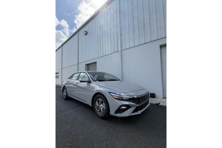Hyundai Elantra del 2025