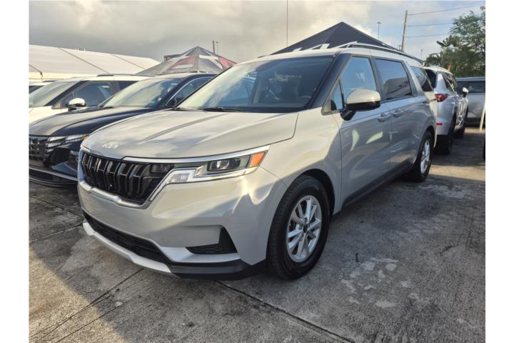 Kia Carnival