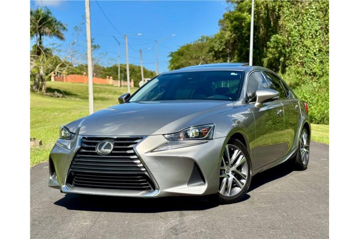 2019 Lexus IS 300 Luxury