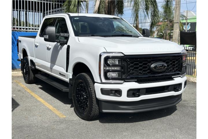 Ford F-250 XLT FX4 2026 Diesel