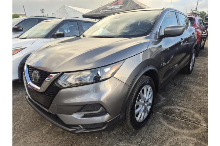 Nissan Rogue Sport del 2021