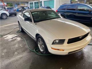 Ford Puerto Rico Ford Mustang 2005. 