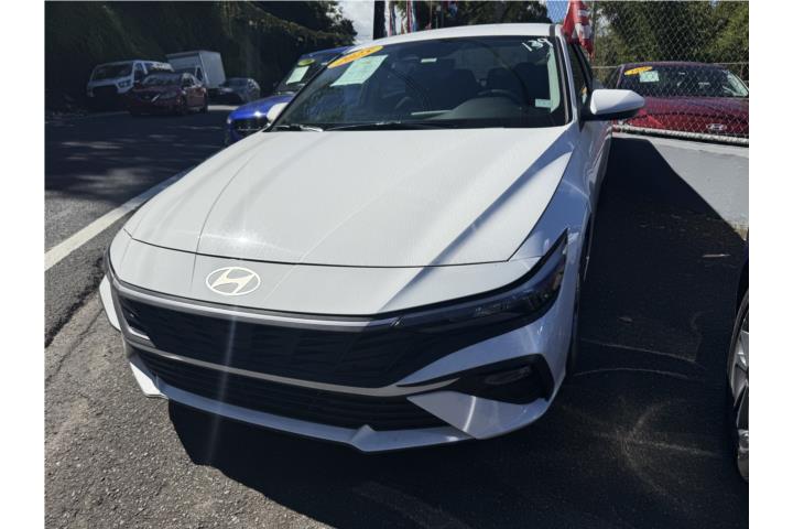 Hyundai Elantra del 2025